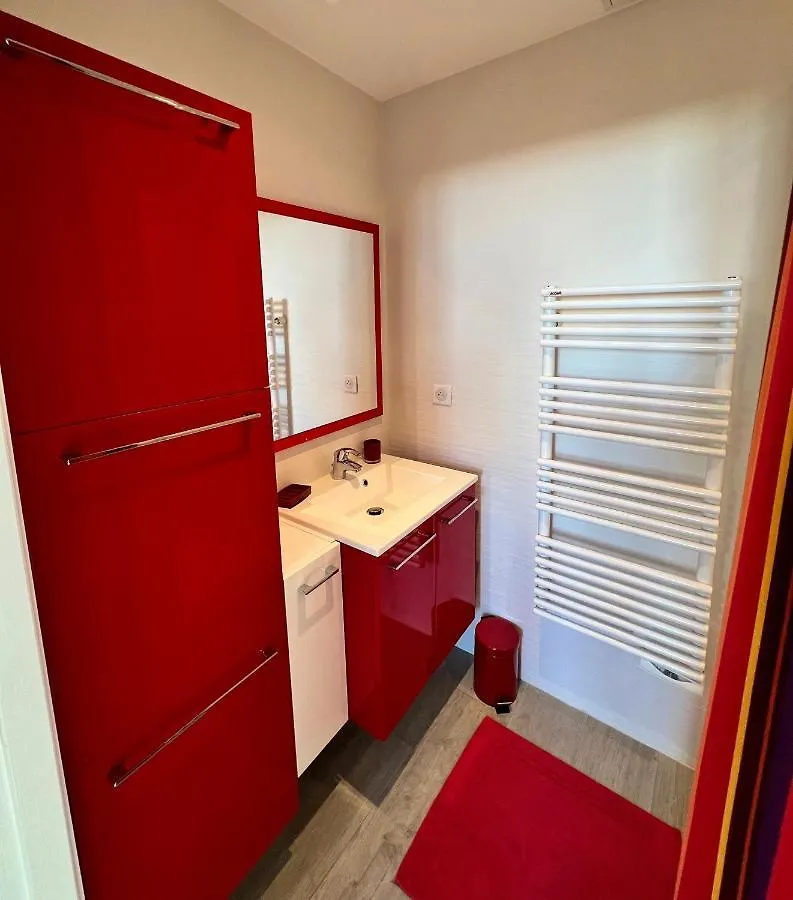 Cannes, Mer A 500 M, Maison Rare France